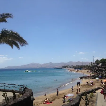 In Puerto Del Carmen Sleeps 5 Includes Swimming Pool 3 Villa Puerto del Carmen (Lanzarote)