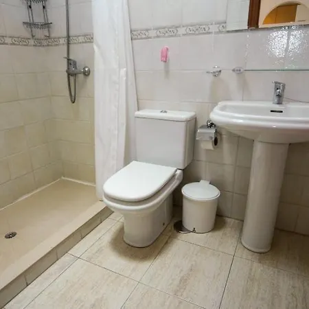 In Puerto Del Carmen Sleeps 5 Includes Swimming Pool 3 * بويرتو ذيل كارمين